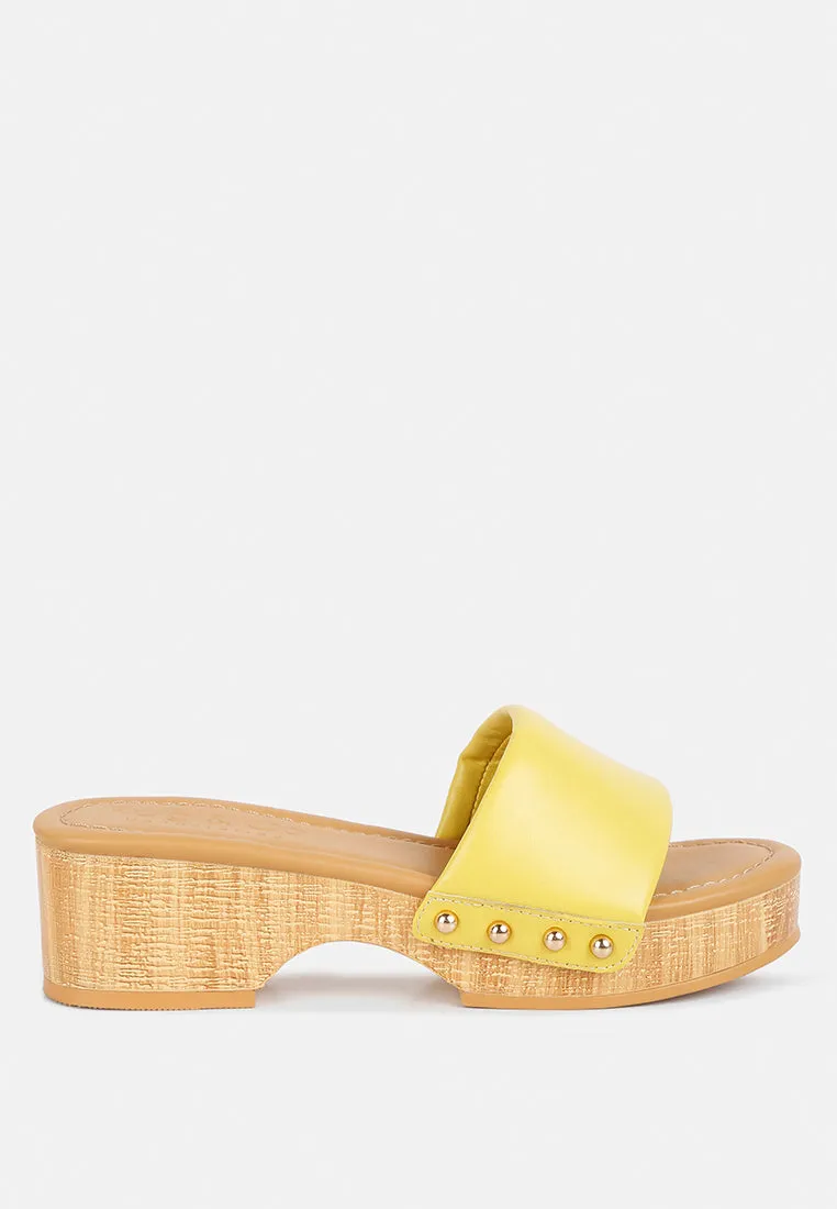 MINNY Textured Heel Leather Slip On Sandals in Yellow